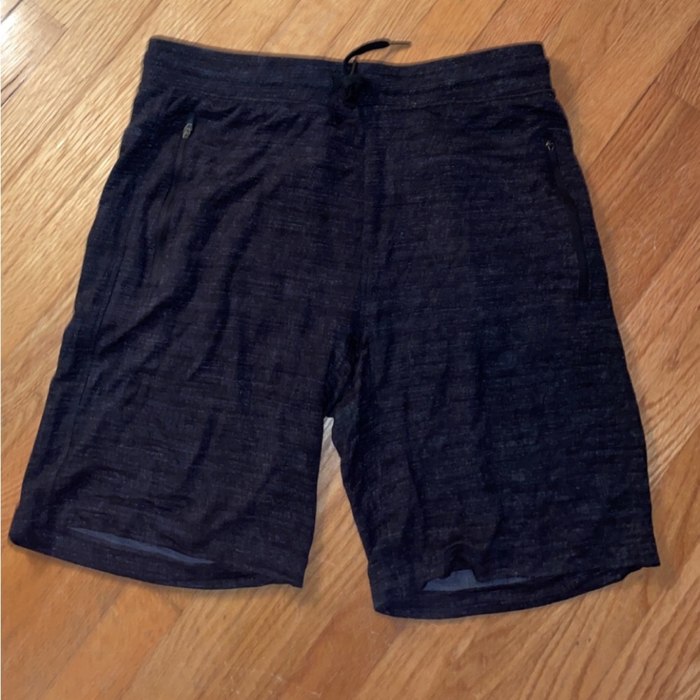 Men’s shorts. Medium.